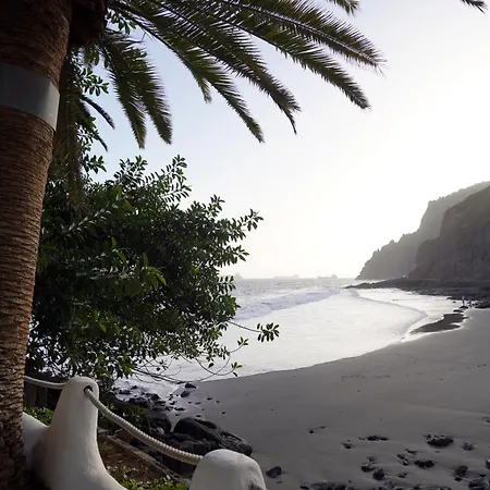 Apartment Playa Chica Beachfront